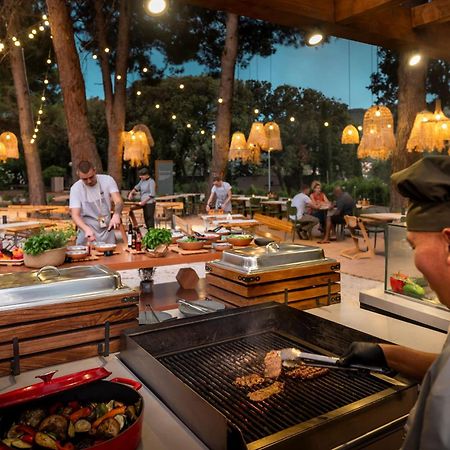 Valamar Amicor Resort Stari Grad  Bagian luar foto