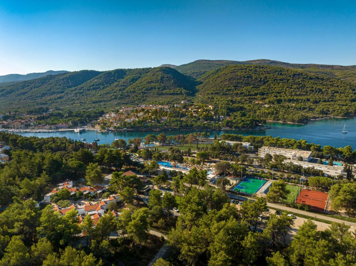 Valamar Amicor Resort Stari Grad  Bagian luar foto