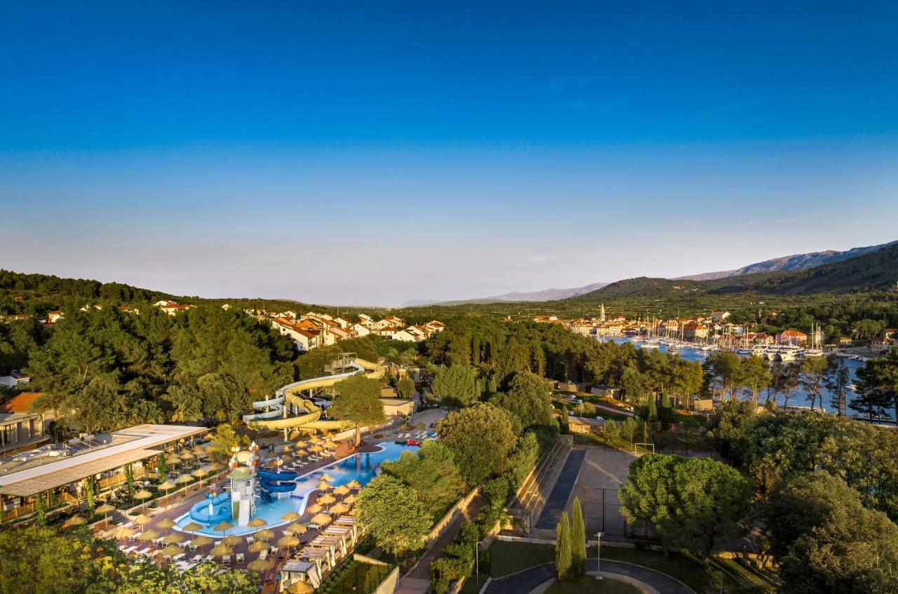 Valamar Amicor Resort Stari Grad  Bagian luar foto