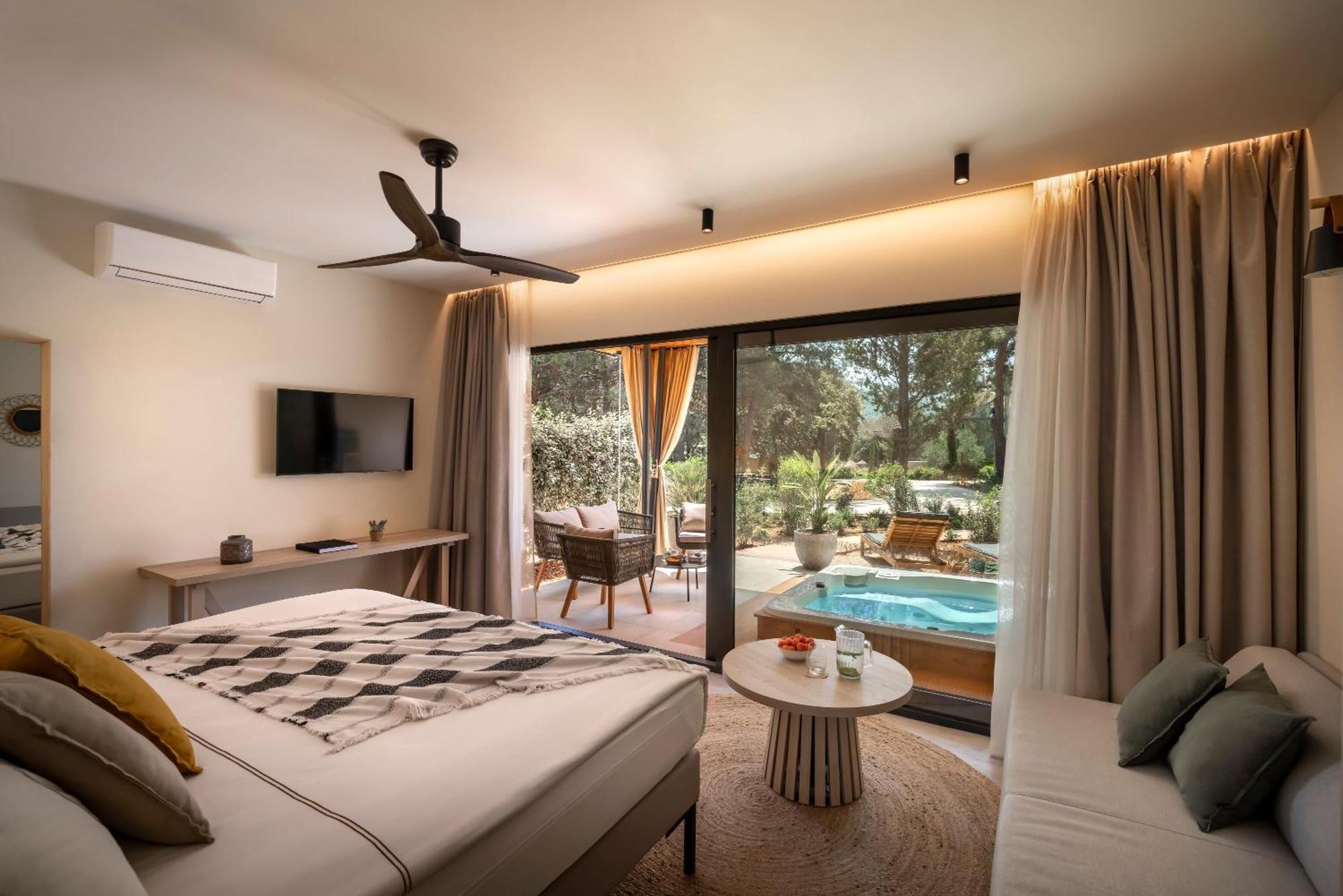 Valamar Amicor Resort Stari Grad  Bagian luar foto